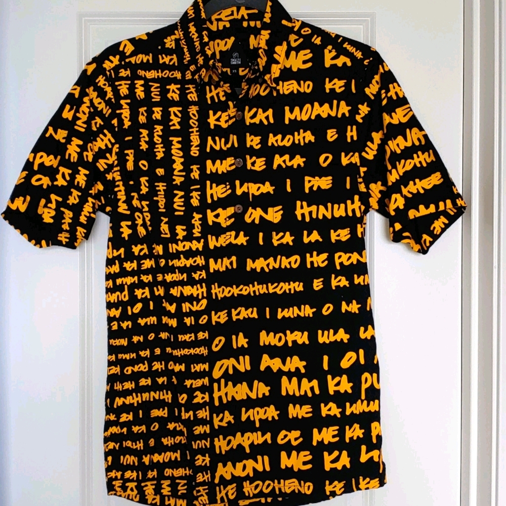 Sig on Smith Sig Zane Black Aloha Shirt Pullover